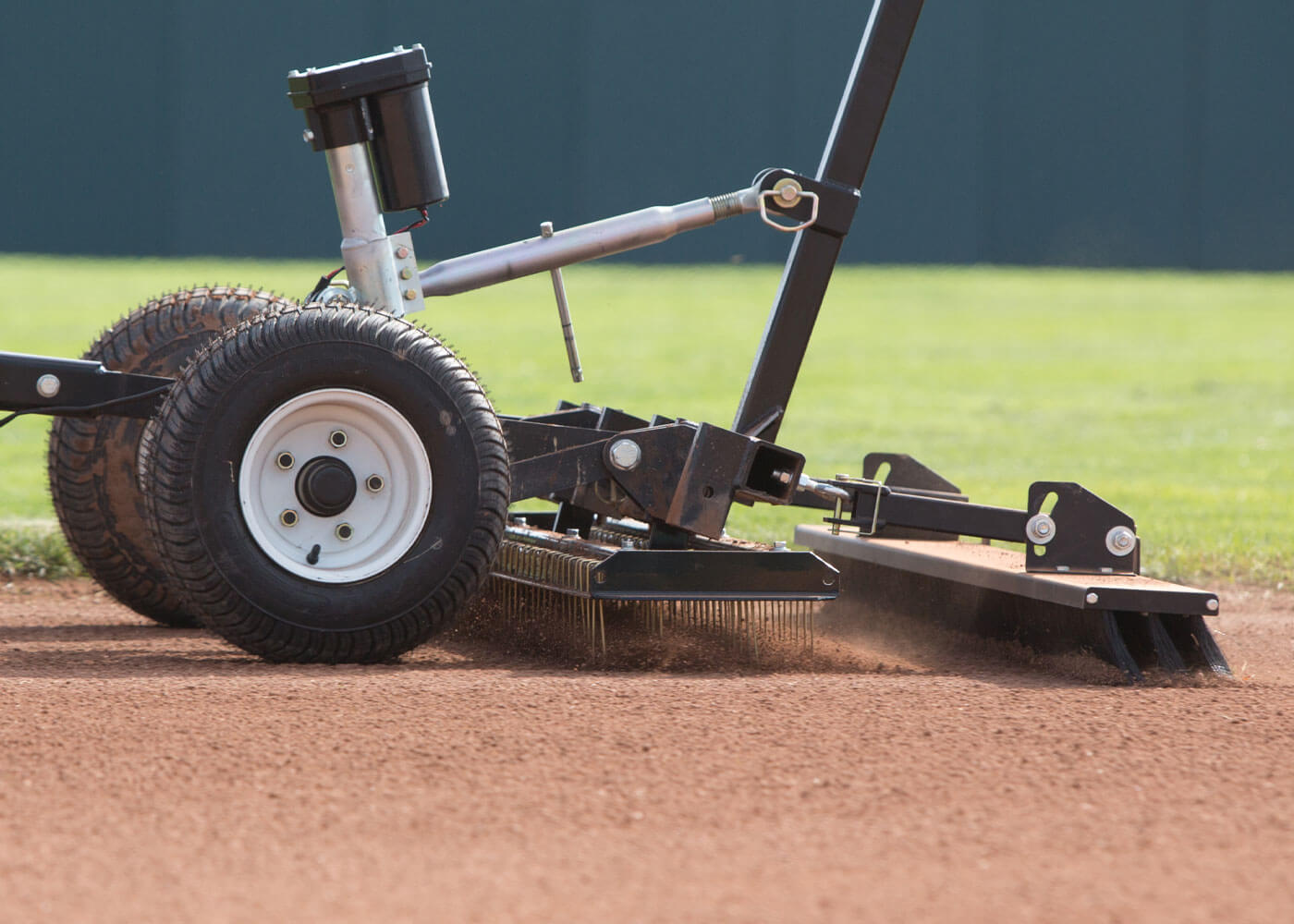 force_infield_rascal_pro_features_ground_contact_image